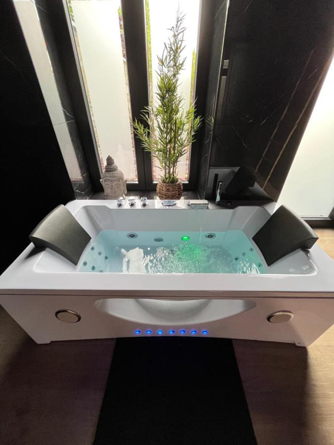 L'Heure De La Detente Spa Privatif Beauraing Bagian luar foto